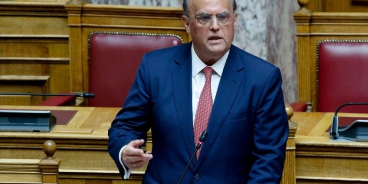 Το παρασκήνιο της απομάκρυνσης Ζαββού. Το παρασκήνιο της απομάκρυνσης Ζαββού.