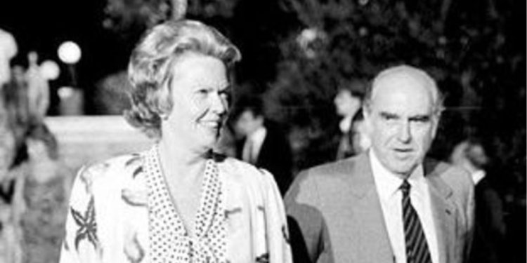 ΟΤΑΝ ΠΕΡΑΣΑΝ ΣΤΗΝ ΙΣΤΟΡΙΑ ΟΙ ΠΑΠΑΝΔΡΕΟΥ
