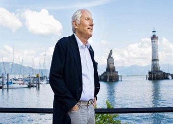 Νανόπουλος: Zήστε τη ζωή σας και αφήστε τους άλλους να κάνουν ό,τι νομίζουν. Και αν κάνουν κάτι καλό, μιμηθείτε το