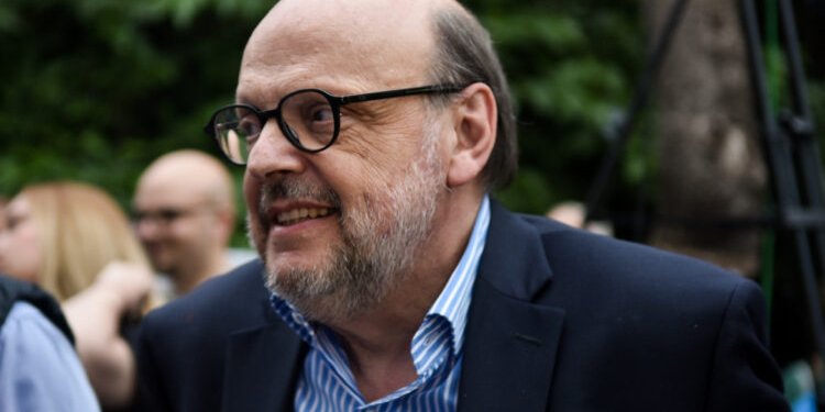 Ε. Αντώναρος: «Όποιος ροκανίζει τη θέση του Τσίπρα αποκαλύπτει τις προσωπικές του φιλοδοξίες» (ηχητικό) Ε. Αντώναρος: «Όποιος ροκανίζει τη θέση του Τσίπρα αποκαλύπτει τις προσωπικές του φιλοδοξίες» (ηχητικό)