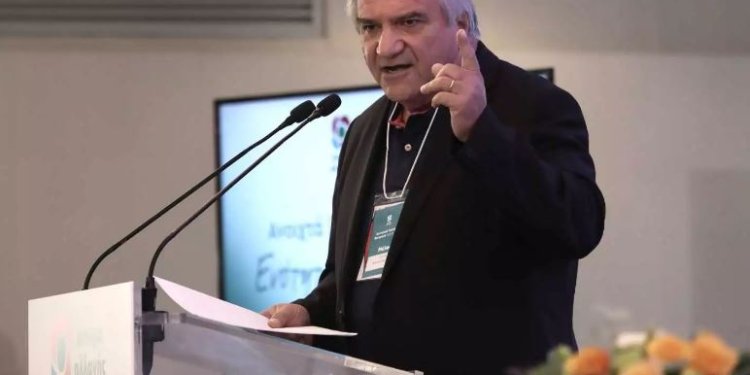 Ο Καστανίδης “σήκωσε το γάντι”- Προσωπική προσβολή, οι επιλογές είναι του Ανδρουλάκη