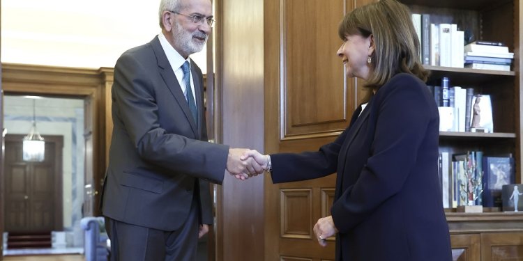 Αυτή είναι η υπηρεσιακή Κυβέρνηση – Όλα τα ονόματα