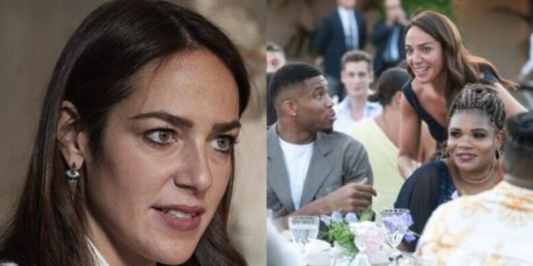 Έγιναν θέαμα: Η Δόμνα Μιχαηλίδου ανέβηκε σε καρέκλα για να φωτογραφηθεί με τα αδέρφια Αντετοκούνμπο Έγιναν θέαμα: Η Δόμνα Μιχαηλίδου ανέβηκε σε καρέκλα για να φωτογραφηθεί με τα αδέρφια Αντετοκούνμπο