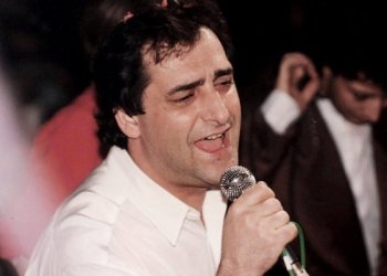 «Ψιχουλάκια από σνακ»: Γιατί αυτή η φράση έκανε τον Καρρά να χτυπάει τελικά το κεφάλι του στον τοίχο