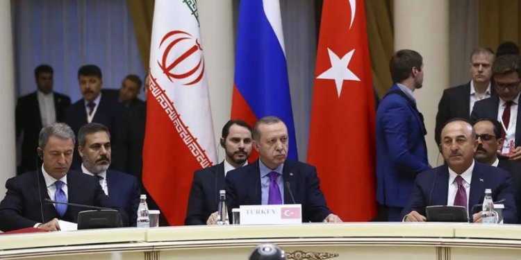 Τουρκία: Εκτός κυβέρνησης Χουλουσί Ακάρ και Μεβλούτ Τσαβούσογλου