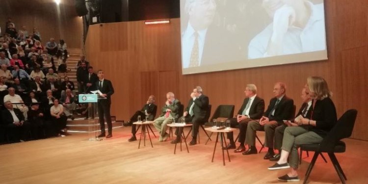 “Αθήνα 9.84”: 36 χρόνια από την ίδρυση του Δημοτικού Ραδιοφωνικού Σταθμού “Αθήνα 9.84”: 36 χρόνια από την ίδρυση του Δημοτικού Ραδιοφωνικού Σταθμού