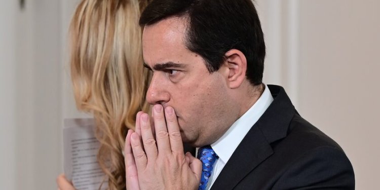 Το Μαξίμου… παραίτησε τον Μηταράκη από υπουργό Προστασίας του Πολίτη – Στη θέση του ο Γιάννης Οικονόμου