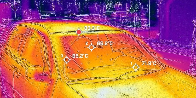Καύσωνας: Ανησυχεί ο συνδυασμός θερμού και ξηρού καιρού – Θερμική κάμερα κατέγραψε 70°C στο Σύνταγμα Καύσωνας: Ανησυχεί ο συνδυασμός θερμού και ξηρού καιρού – Θερμική κάμερα κατέγραψε 70°C στο Σύνταγμα