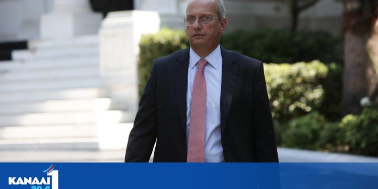 Άμεση απομάκρυνση 7 αξιωματικών της ΕΛ.ΑΣ- Ανακοίνωση Γιάννη Οικονόμου Άμεση απομάκρυνση 7 αξιωματικών της ΕΛ.ΑΣ- Ανακοίνωση Γιάννη Οικονόμου