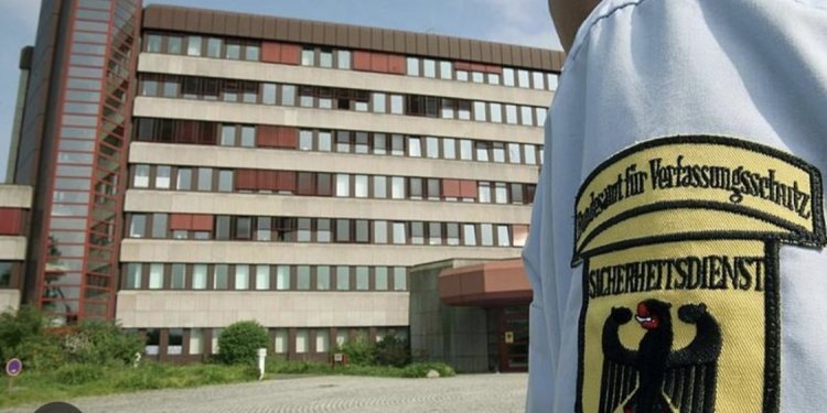 Σύλληψη Γερμανού αξιωματικού για κατασκοπεία υπέρ της Ρωσίας. Σύλληψη Γερμανού αξιωματικού για κατασκοπεία υπέρ της Ρωσίας.