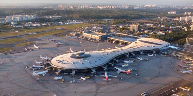 Συναγερμός στη Μόσχα – Αναχαιτίστηκε drone, ανεστάλησαν οι πτήσεις στο αεροδρόμιο Βνούκοβο