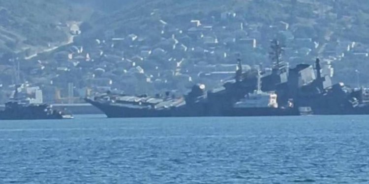 “Τα τίναξαν στον αέρα ” – Σοβαρές ζημιές σε πλοία του Βόρειου Στόλου της Ρωσίας από επίθεση με drones σε δύο λιμάνια