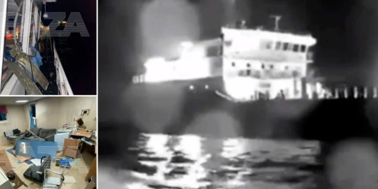 Πόλεμος στην Ουκρανία: Η στιγμή που θαλάσσιο drone χτυπά ρωσικό δεξαμενόπλοιο κοντά στη γέφυρα της Κριμαίας Πόλεμος στην Ουκρανία: Η στιγμή που θαλάσσιο drone χτυπά ρωσικό δεξαμενόπλοιο κοντά στη γέφυρα της Κριμαίας