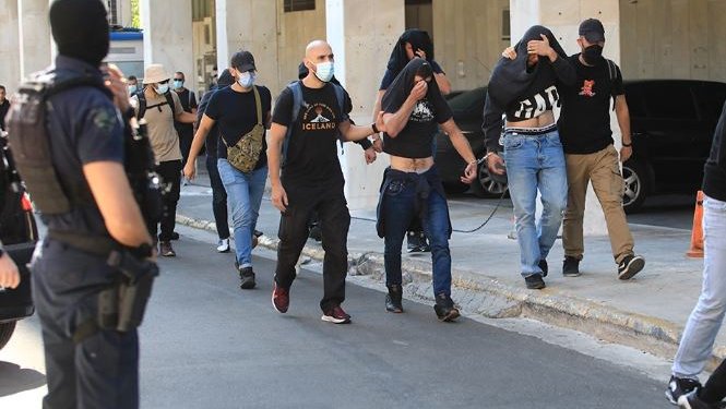 Προφυλακιζονται κατηγορούμενοι χούλιγκαν για τη δολοφονική επίθεση στη Νέα Φιλαδέλφεια Προφυλακιζονται κατηγορούμενοι χούλιγκαν για τη δολοφονική επίθεση στη Νέα Φιλαδέλφεια