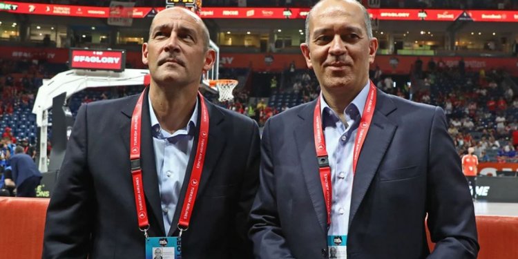 Αδελφοί Αγγελόπουλοι: Οι επιστολές «φίλων» για δωρεές του πατέρα μας είναι προϊόντα εγκληματικής οργάνωσης Αδελφοί Αγγελόπουλοι: Οι επιστολές «φίλων» για δωρεές του πατέρα μας είναι προϊόντα εγκληματικής οργάνωσης