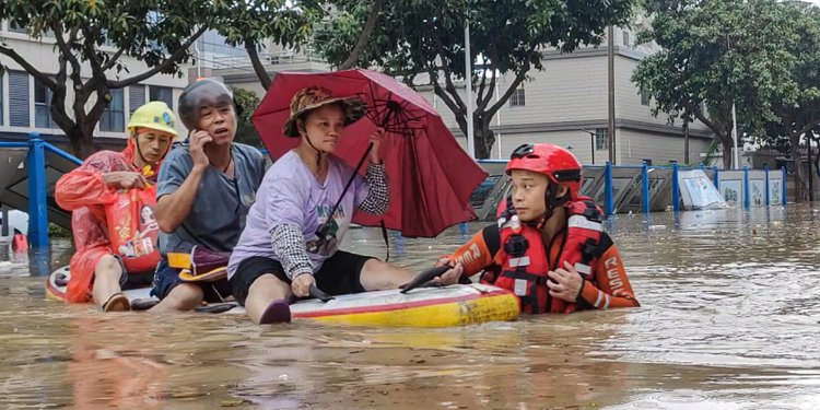 Διαστάσεις εθνικής τραγωδίας δυστυχώς! Δύο ακόμοι νεκροι από τις πλημμύρες – Φόβοι για μεγάλο αριθμό εγκλωβισμένων – αγνοούμενων Διαστάσεις εθνικής τραγωδίας δυστυχώς! Δύο ακόμοι νεκροι από τις πλημμύρες – Φόβοι για μεγάλο αριθμό εγκλωβισμένων – αγνοούμενων