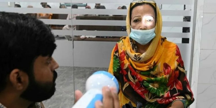 Πακιστάν: 56.000 σχολεία έκλεισαν λόγω της επιδημίας του ιού των ματιών