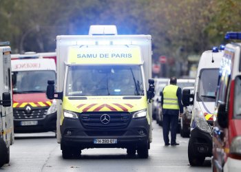 Γαλλία: Μεθυσμένος οδηγός, που κοιμήθηκε στο τιμόνι, κατηγορείται ότι σκότωσε έναν αστυνομικό όταν πήγε να τον ξυπνήσει