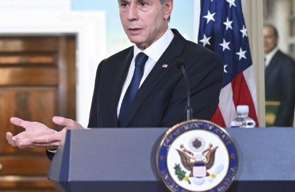 ΗΠΑ: Ο ΥΠΕΞ Μπλίνκεν κατηγορεί το Ιράν για ανεύθυνη στάση σε ό,τι αφορά το πυρηνικό του πρόγραμμα ΗΠΑ: Ο ΥΠΕΞ Μπλίνκεν κατηγορεί το Ιράν για ανεύθυνη στάση σε ό,τι αφορά το πυρηνικό του πρόγραμμα