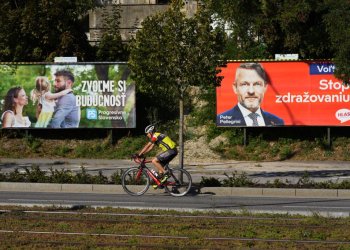 Κάλπες στη διχασμένη Σλοβακία στη σκιά της ρωσικής εισβολής στην Ουκρανία