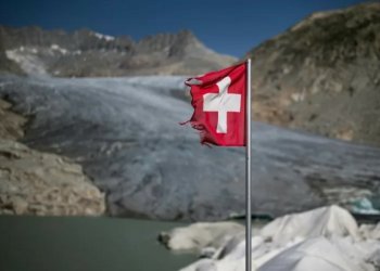 Έρευνα: Δύο «καταστροφικά» χρόνια λιώνουν το 10% του όγκου των ελβετικών παγετώνων