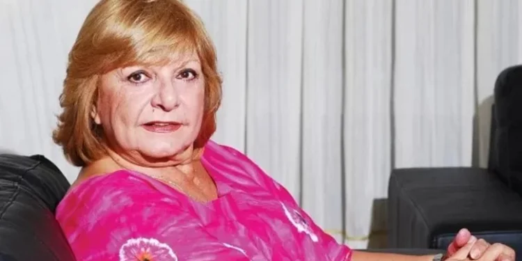 Tζένη Βάνου: Αγνώριστη σε ηλικία 22 ετών μαζί με τον Μίμη Πλέσσα – Σπάνια φωτογραφία Tζένη Βάνου: Αγνώριστη σε ηλικία 22 ετών μαζί με τον Μίμη Πλέσσα – Σπάνια φωτογραφία