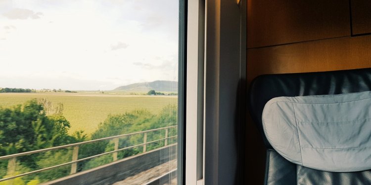 Σκωτία: Σύγκρουση συρμών σε σιδηροδρομικό σταθμό – Δύο τραυματίες