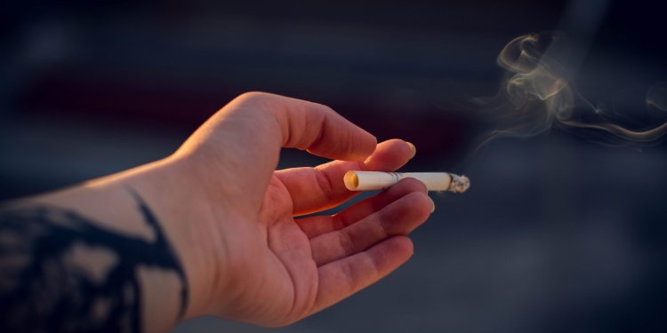 Βρετανία: Η κυβέρνηση θέλει να απαγορεύσει την πώληση τσιγάρων στην επόμενη γενιά Βρετανία: Η κυβέρνηση θέλει να απαγορεύσει την πώληση τσιγάρων στην επόμενη γενιά