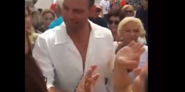 Όπως κάποτε με τους “καφέδες του Ρέλλου” στο ΠΑΣΟΚ, “επιστρατεύτηκε” η Ελένη Λουκά για να δημιουργηθεί επεισόδιο κατά του Κασσελάκη! Όπως κάποτε με τους “καφέδες του Ρέλλου” στο ΠΑΣΟΚ, “επιστρατεύτηκε” η Ελένη Λουκά για να δημιουργηθεί επεισόδιο κατά του Κασσελάκη!