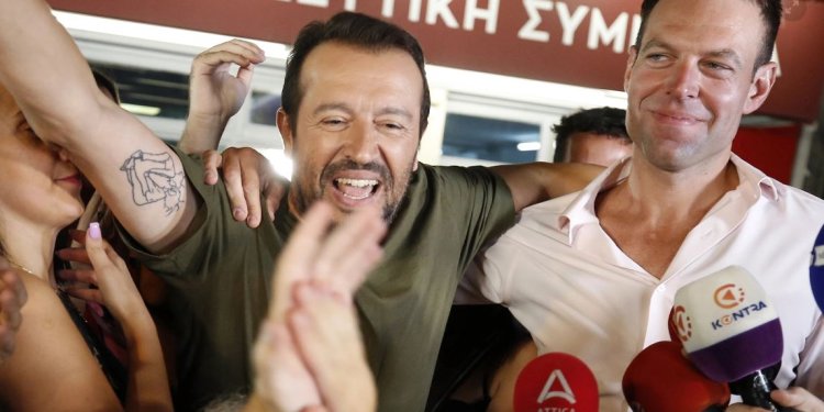 Νίκος Παππάς για το τατουάζ στο χέρι του: Διάβασα αποκρουστικές ιστορίες, αλλά ιδού η έμπνευση Νίκος Παππάς για το τατουάζ στο χέρι του: Διάβασα αποκρουστικές ιστορίες, αλλά ιδού η έμπνευση