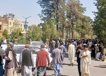 Αφγανιστάν: Τουλάχιστον 15 νεκροί και 40 τραυματίες από σεισμό 6,3 βαθμών – Μόνο οι άνδρες έχουν βγει από τα κτήρια