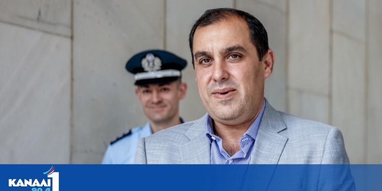 Κ. Κατσαφάδος: “Νομοθετική πρωτοβουλία για τον περιορισμό της οπλοκατοχής και αποφυγή τραγικών δολοφονιών» (ηχητικό) Κ. Κατσαφάδος: “Νομοθετική πρωτοβουλία για τον περιορισμό της οπλοκατοχής και αποφυγή τραγικών δολοφονιών» (ηχητικό)