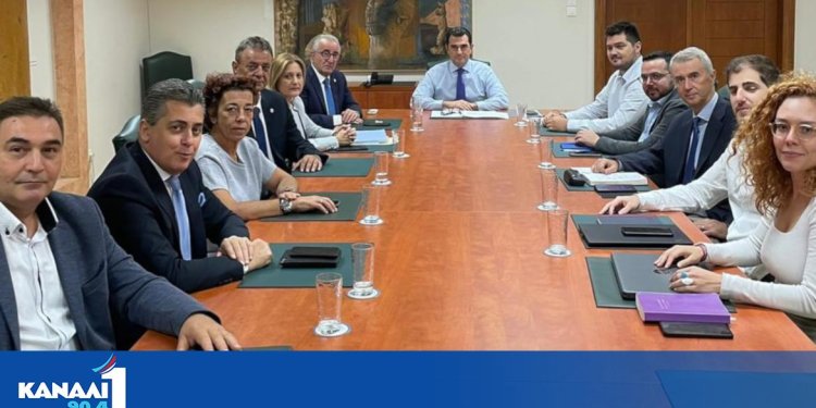 Σταθερές τιμές στο ψωμί ζήτησε ο υπουργός Ανάπτυξης, Κ. Σκρέκας από τους αρτοποιούς Σταθερές τιμές στο ψωμί ζήτησε ο υπουργός Ανάπτυξης, Κ. Σκρέκας από τους αρτοποιούς