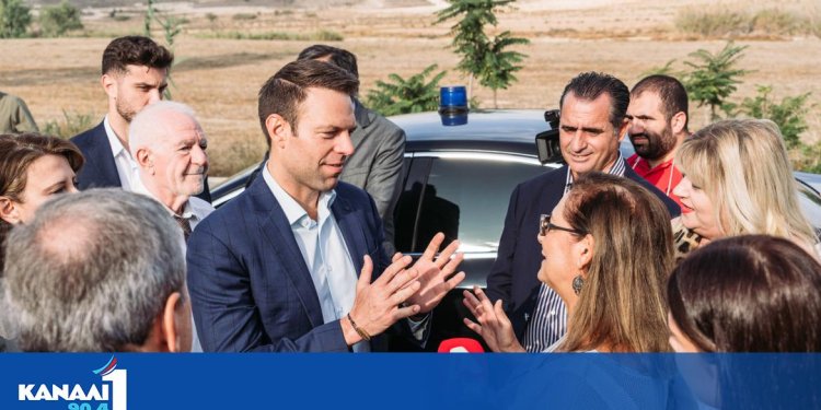 Ο Στέφανος Κασσελάκης κατέθεσε στεφάνι στο μνημείο ηρωομαρτύρων Μισιαούλη και Καβάζογλου