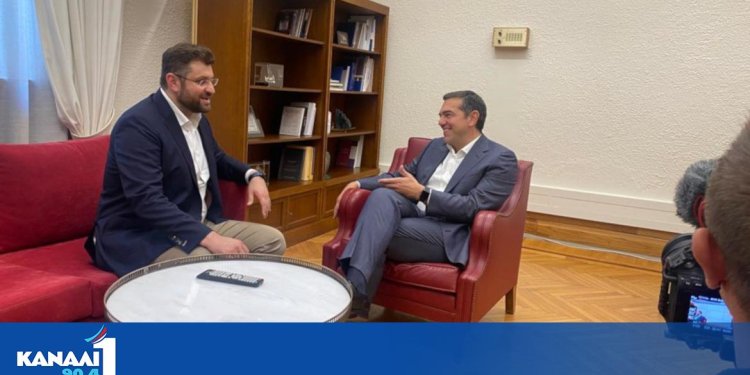 Συνάντηση Κώστα Ζαχαριάδη με τον Αλέξη Τσίπρα Συνάντηση Κώστα Ζαχαριάδη με τον Αλέξη Τσίπρα