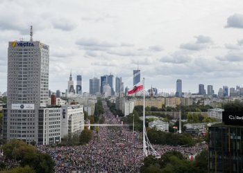 Η ΕΕ ζητά απαντήσεις από την Πολωνία σχετικά με τους ισχυρισμούς περί απάτης με τις βίζες