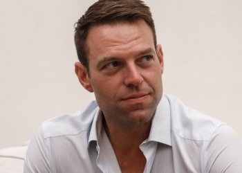 Αντί για τεχνητούς πανηγυρισμούς, η δική μας επιλογή είναι να ανέβει ο ελληνικός λαός Κοινωνική Βαθμίδα – FANTOMAS.GR