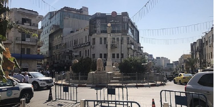 Μετά από 12 ημέρες αποικλεισμού οι κάτοικοι της Γάζας περιμένουν με αγωνία νέα από τους αγαπημένους τους