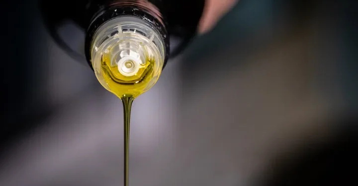 Γιατί ακριβαίνει το ελαιόλαδο; Γιατί ακριβαίνει το ελαιόλαδο;
