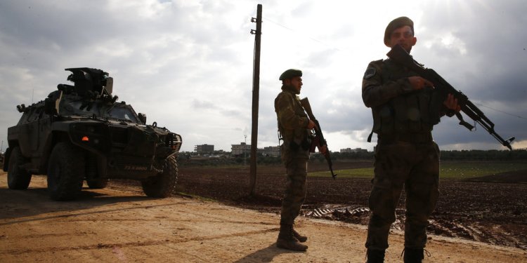 Τουρκικές αεροπορικές επιδρομές στη βόρεια Συρία – Καταστράφηκαν έξι κουρδικοί στόχοι