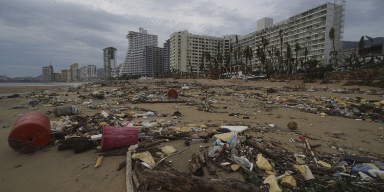 Τυφώνας Ότις στο Μεξικό: Έκπληκτοι οι επιστήμονες από την ταχύτητα αναβάθμισής του σε τυφώνα κατηγορίας 5 Τυφώνας Ότις στο Μεξικό: Έκπληκτοι οι επιστήμονες από την ταχύτητα αναβάθμισής του σε τυφώνα κατηγορίας 5