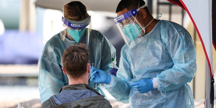 Κορωνοϊός: Σε έξαρση η νόσος – Πότε πρέπει να κάνουμε το εμβόλιο για την Covid και πότε για τη γρίπη Κορωνοϊός: Σε έξαρση η νόσος – Πότε πρέπει να κάνουμε το εμβόλιο για την Covid και πότε για τη γρίπη