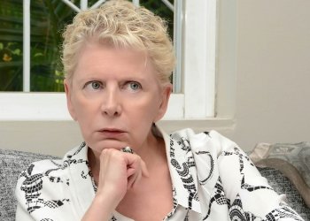 Αγωγή κατά του Αχιλλέα Μπέου κατέθεσε η Έλενα Ακρίτα – Του ζητάει 100.000 ευρώ για ηθική βλάβη