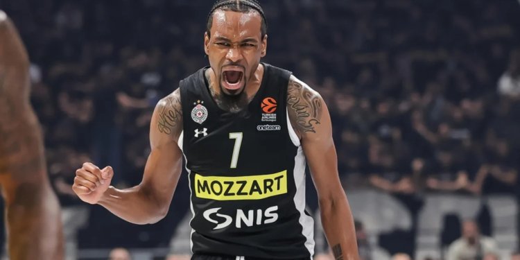 Πάντερ: Κατέχει το ρεκόρ συνεχόμενων βολών με 68/68!