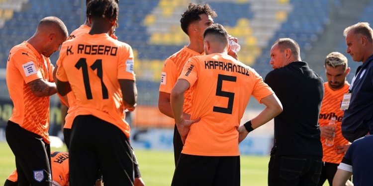 ΠΑΣ Γιάννινα: Στην προπόνηση της ομάδας ο Χριστοβασίλης, μίλησε με παίκτες και προπονητή