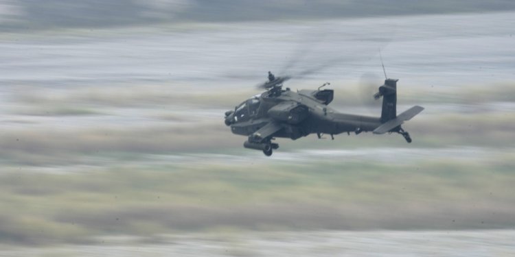 Συρία: Οι αμερικανικές δυνάμεις συνέλαβαν στέλεχος του Ισλαμικού Κράτους σε επιδρομή Συρία: Οι αμερικανικές δυνάμεις συνέλαβαν στέλεχος του Ισλαμικού Κράτους σε επιδρομή