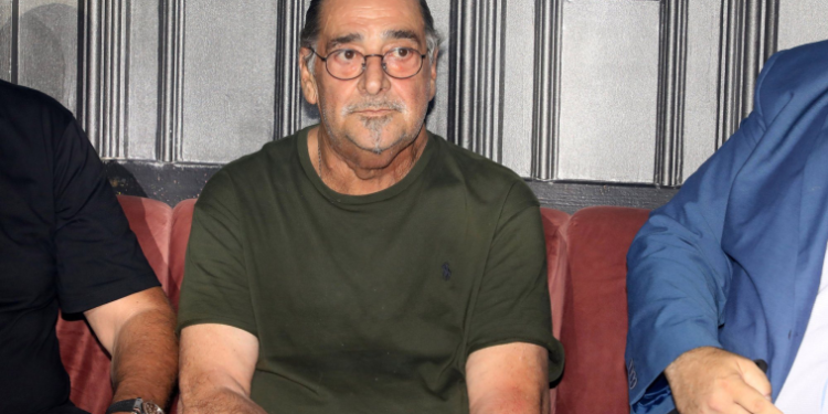 Μόνο ανακουφιστική θεραπεία – Μη αναστρέψιμη η κατάσταση της υγείας του…Βασίλη Καρρά Μόνο ανακουφιστική θεραπεία – Μη αναστρέψιμη η κατάσταση της υγείας του…Βασίλη Καρρά