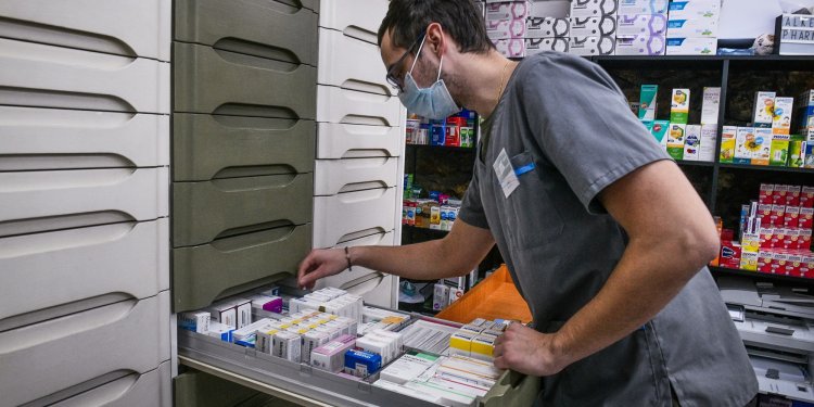 Ειρ. Μαρκάκη (γραμματέας Φαρμακαποθηκάριων): Οι βασικές ελλείψεις φαρμάκων εντοπίζονται στα αντιβιοτικά