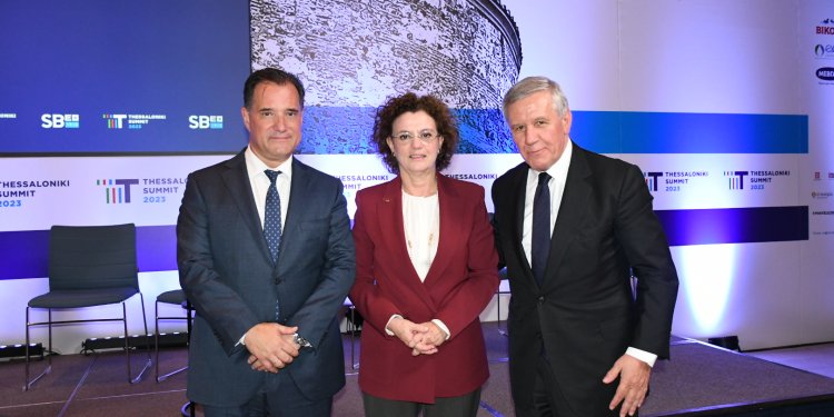 Αδ. Γεωργιάδης: Σε ισχύ η ψηφιακή κάρτα εργασίας από την Πρωτοχρονιά σε εμπόριο και βιομηχανία – Αύριο σε διαβούλευση το μίνι ασφαλιστικό