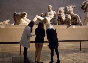  ΤΑ ΤΑΠΕΙΝΑ ΕΛΑΤΗΡΙΑ ΤΩΝ ΒΡΕΤΑΝΩΝ ΣΤΗΝ ΚΡΙΣΗ ΜΕ ΤΑ ΓΛΥΠΤΑ